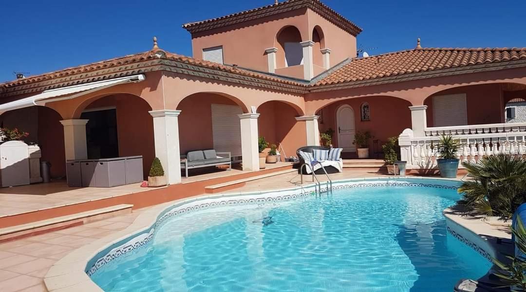 Bed and Breakfast Les Collines D'Ugernum Beaucaire  Exteriér fotografie