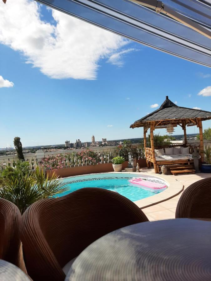 Bed and Breakfast Les Collines D'Ugernum Beaucaire  Exteriér fotografie