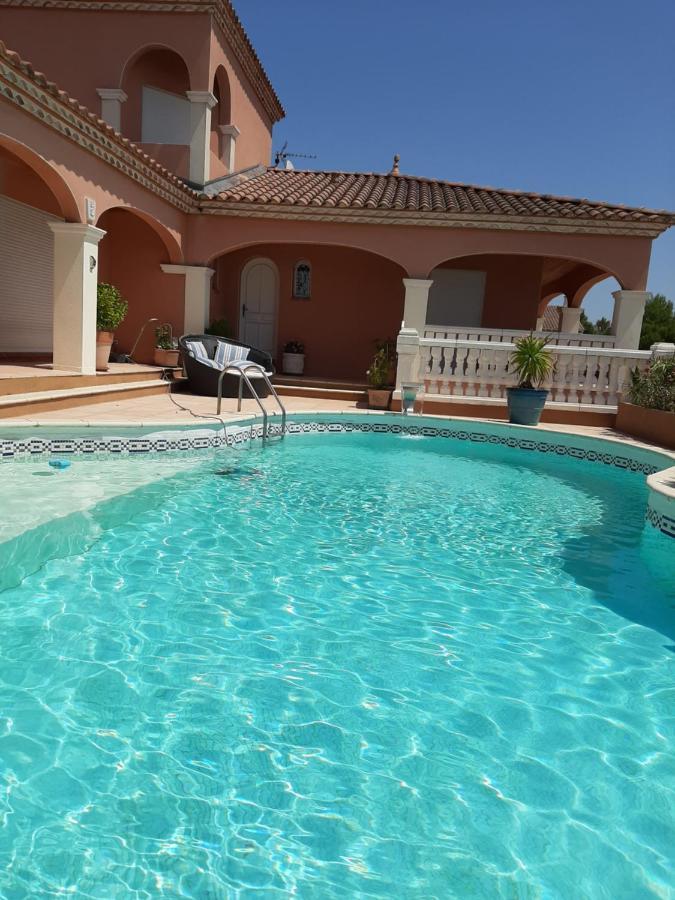 Bed and Breakfast Les Collines D'Ugernum Beaucaire  Exteriér fotografie