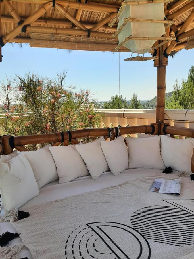 Bed and Breakfast Les Collines D'Ugernum Beaucaire  Exteriér fotografie